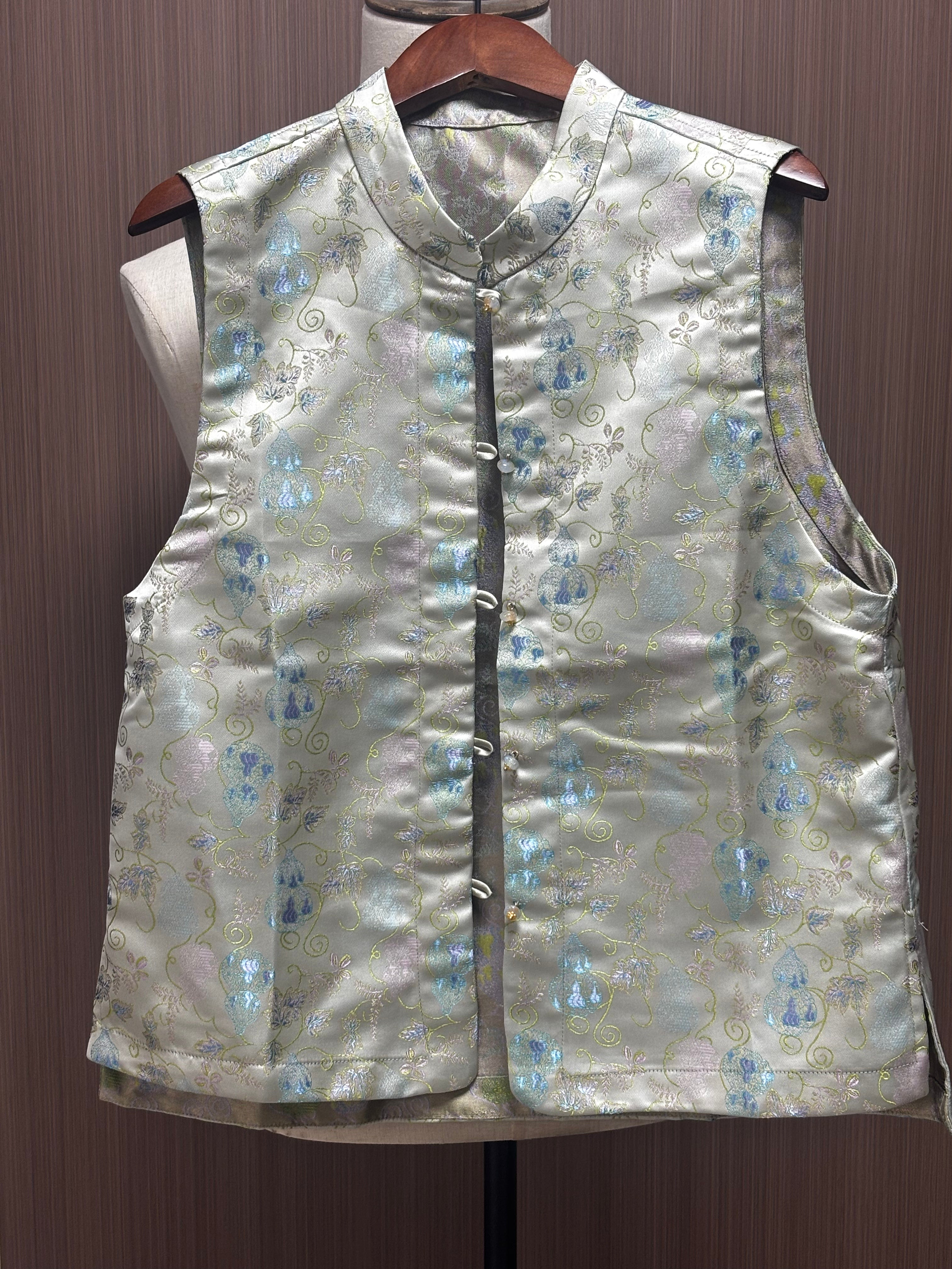 New Chinese Style Gourd Jacquard Stand Collar Vest Chinese Satin Frog Button Sleeveless Gilet