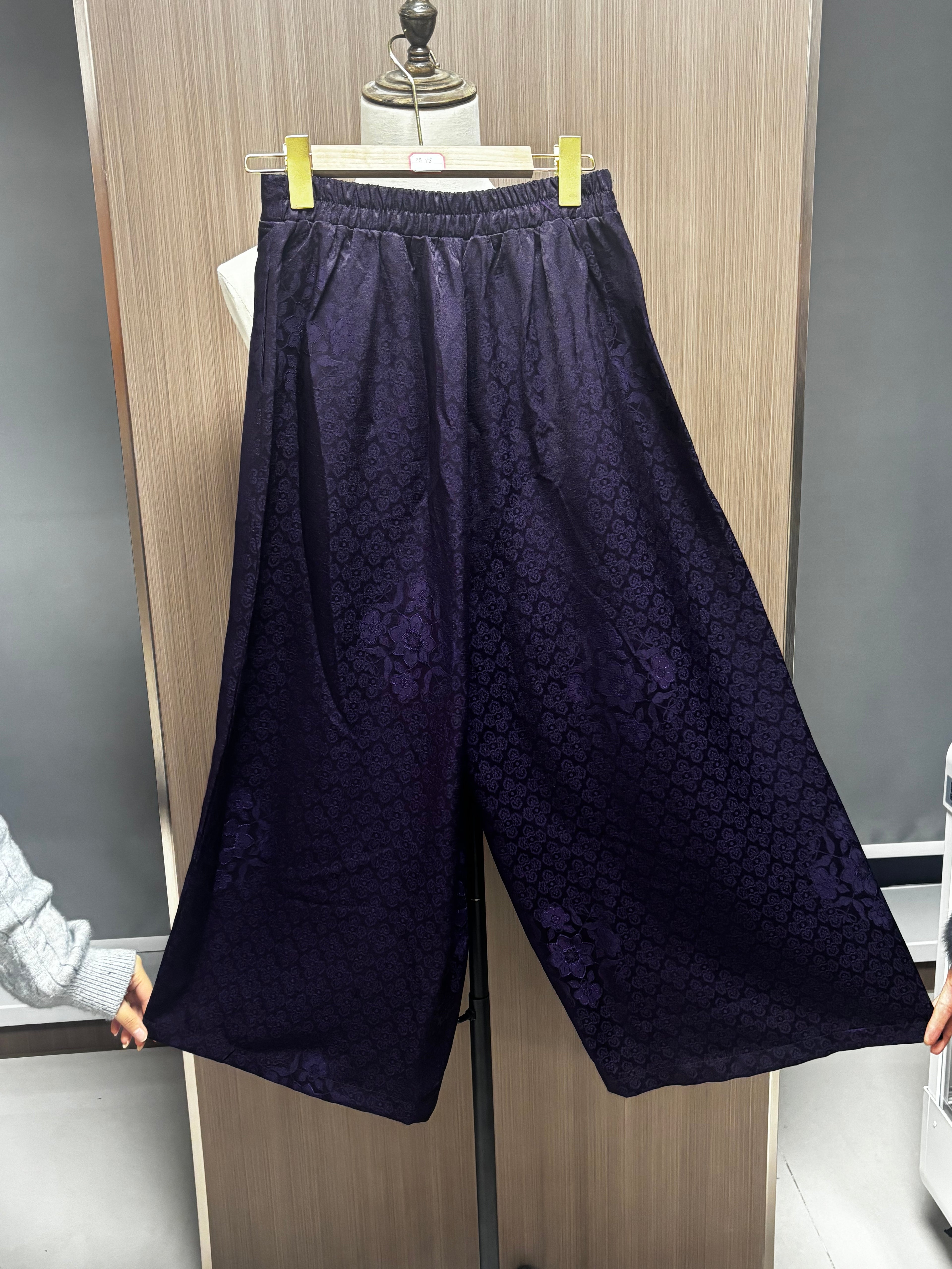 New Chinese-Style Dark Pattern Jacquard Wide-leg Pants