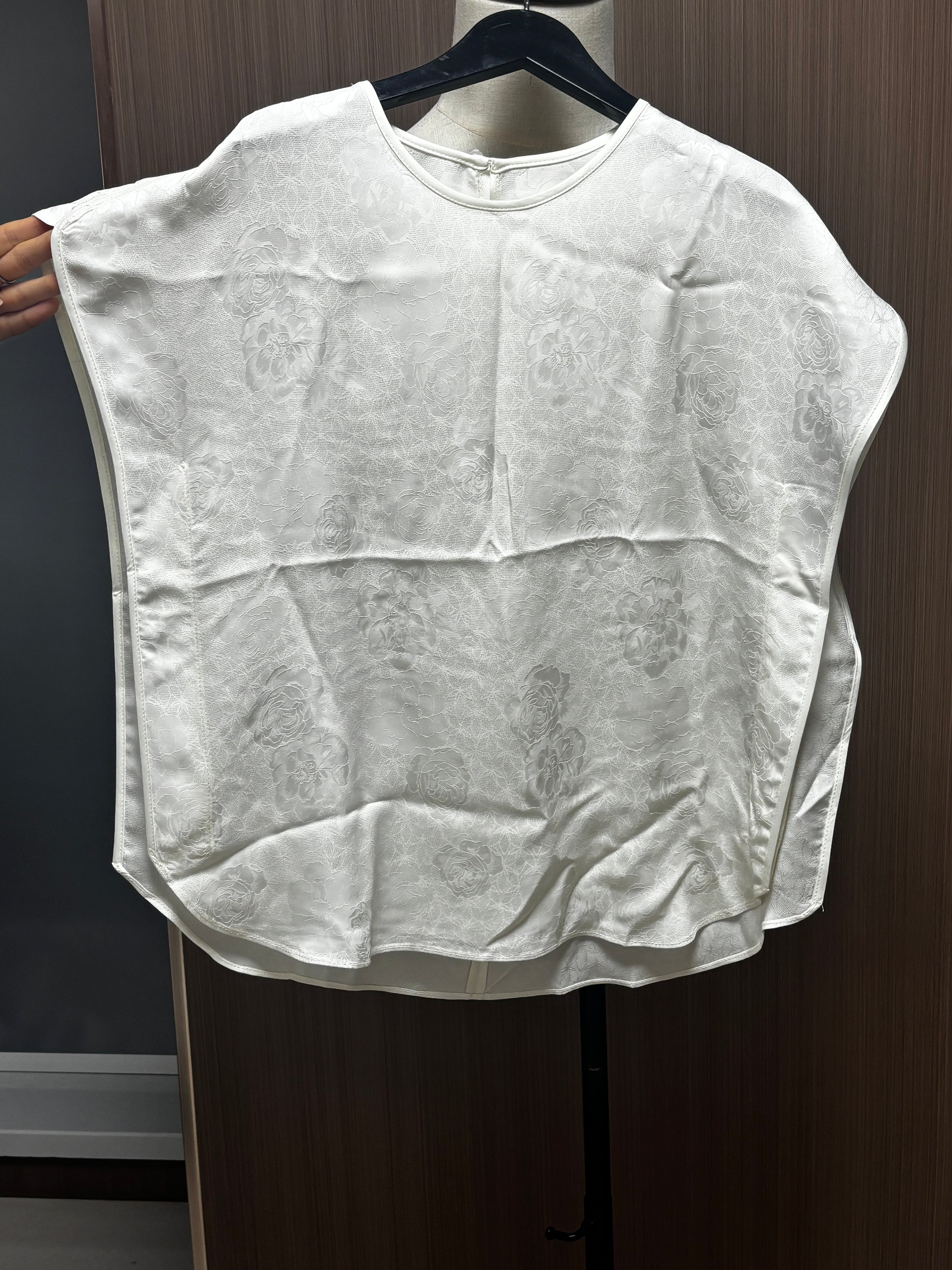 Rose jacquard satin women's top sleeveless round neck chiffon blouse