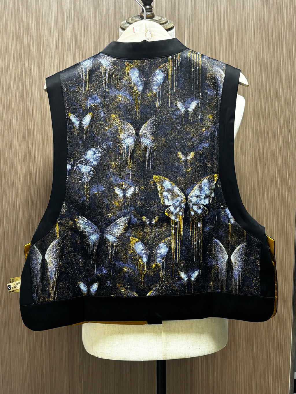 Women's top Tencel vest Blue butterfly tank top Sleeveless jacket