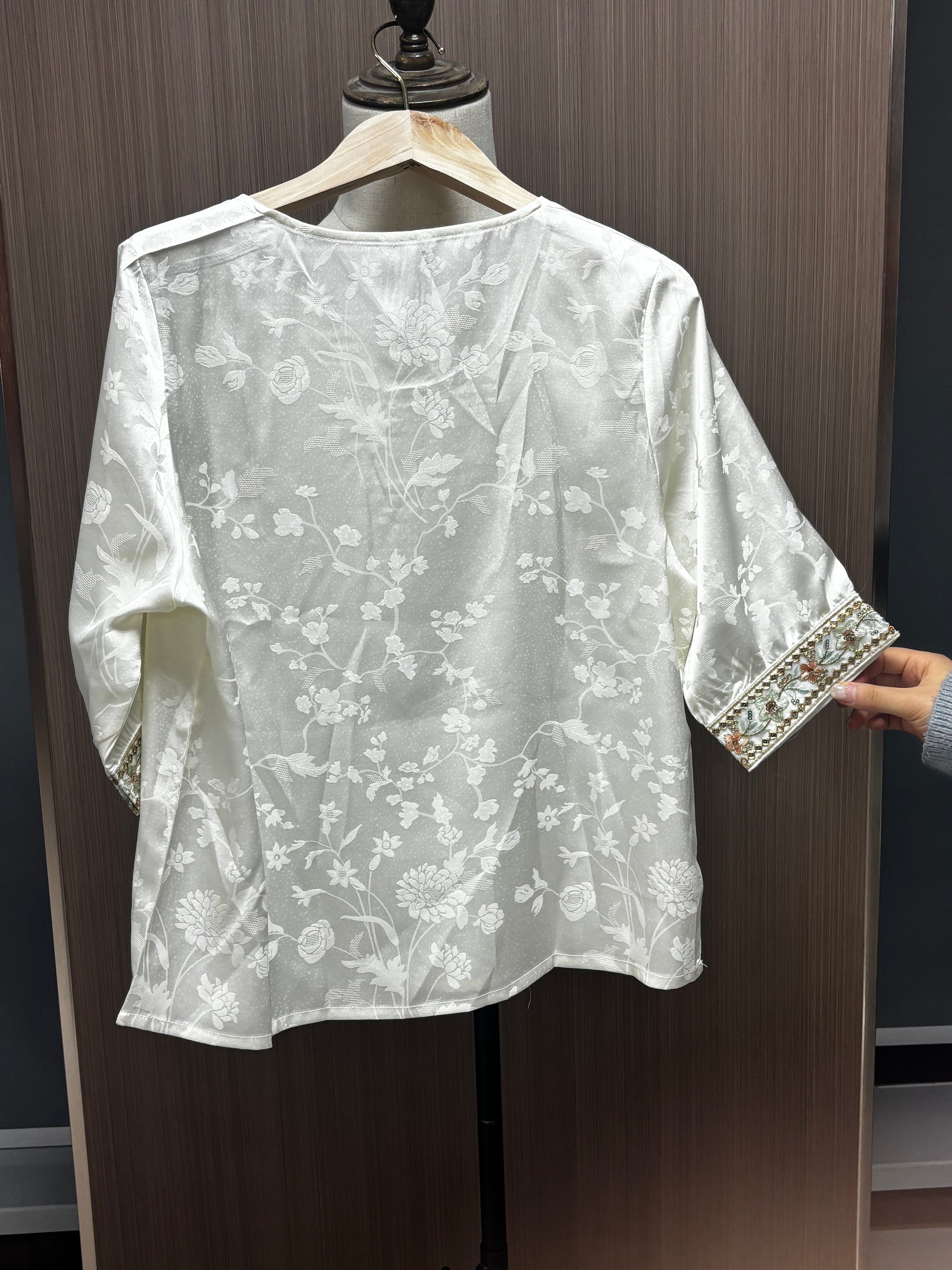 New Chinese-Style White 3/4 Sleeve Round Neck Loose Top