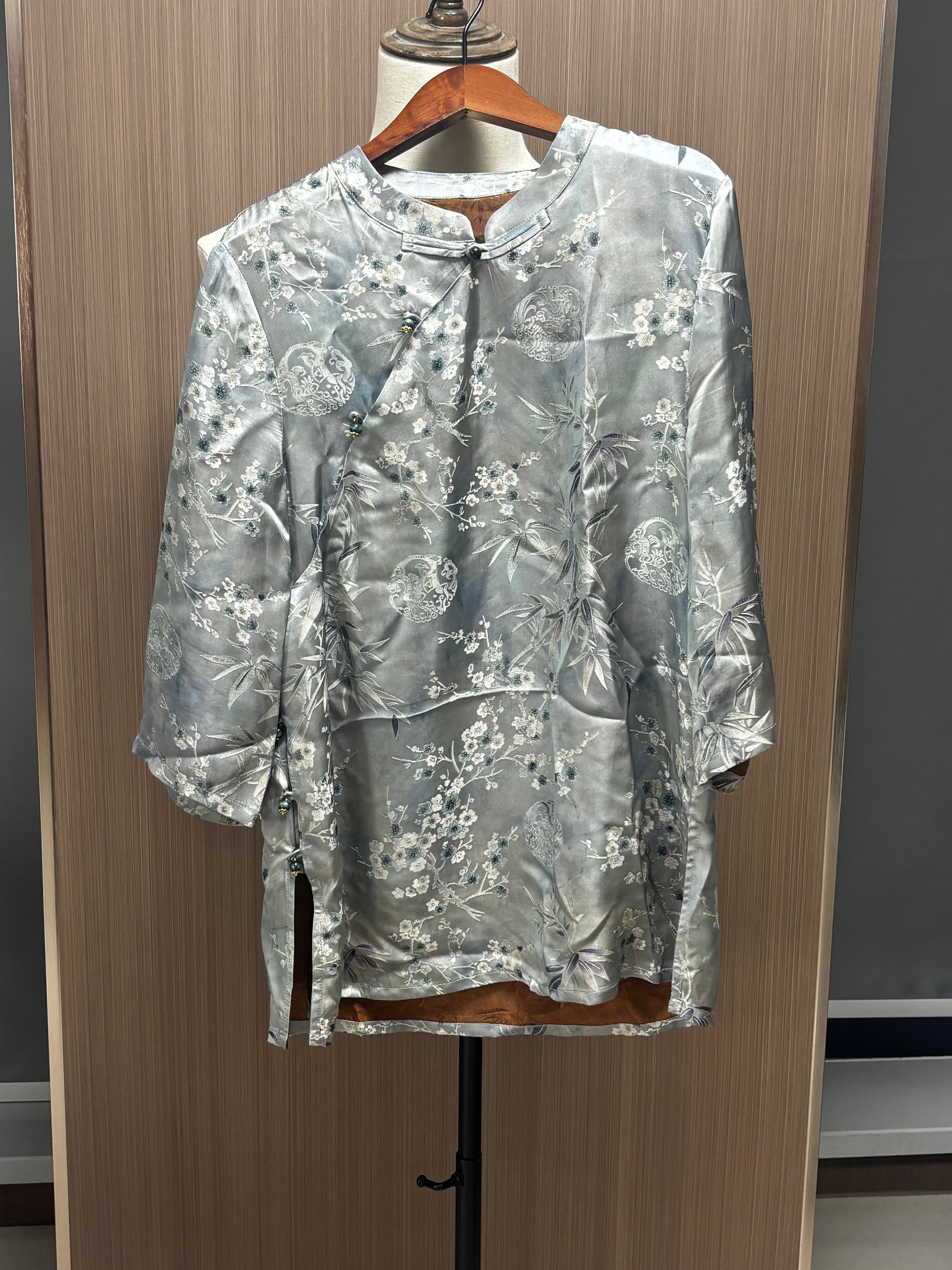Plum Bamboo Jacquard Xiangyunsha Diagonal Placket Top