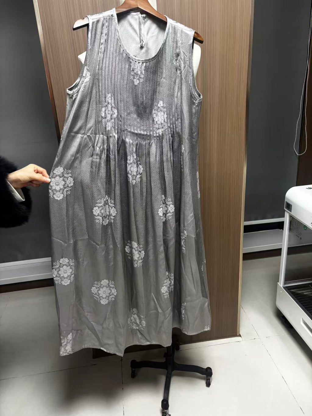 Women's long dress, sleeveless round-neck gray dress, jacquard vest dress