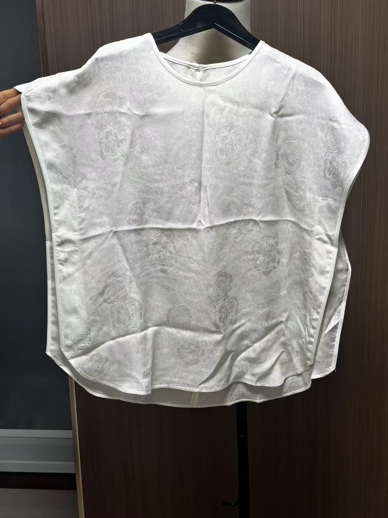Rose jacquard satin women's top sleeveless round neck chiffon blouse