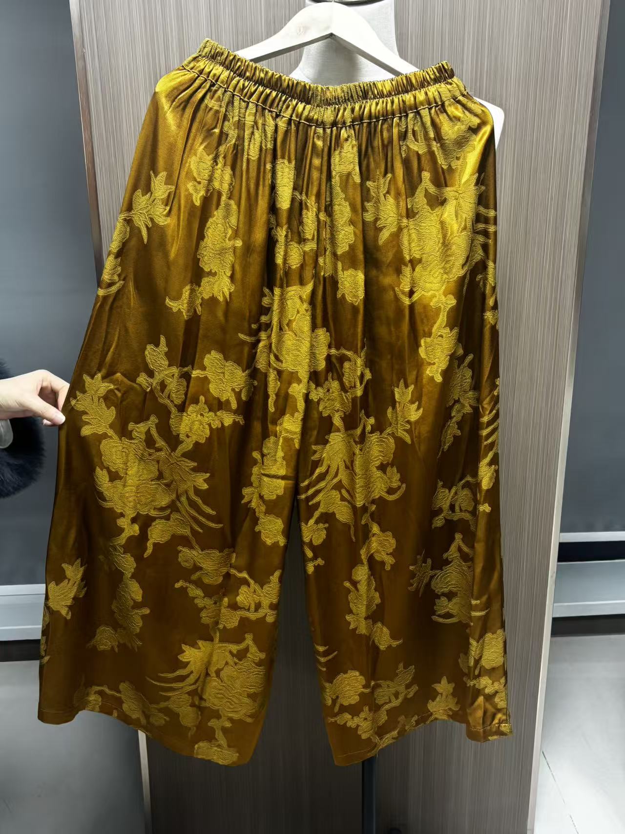 Women's Pants Slim Straight-Leg Pants Elastic Waist Embroidery at Waist Casual Pants