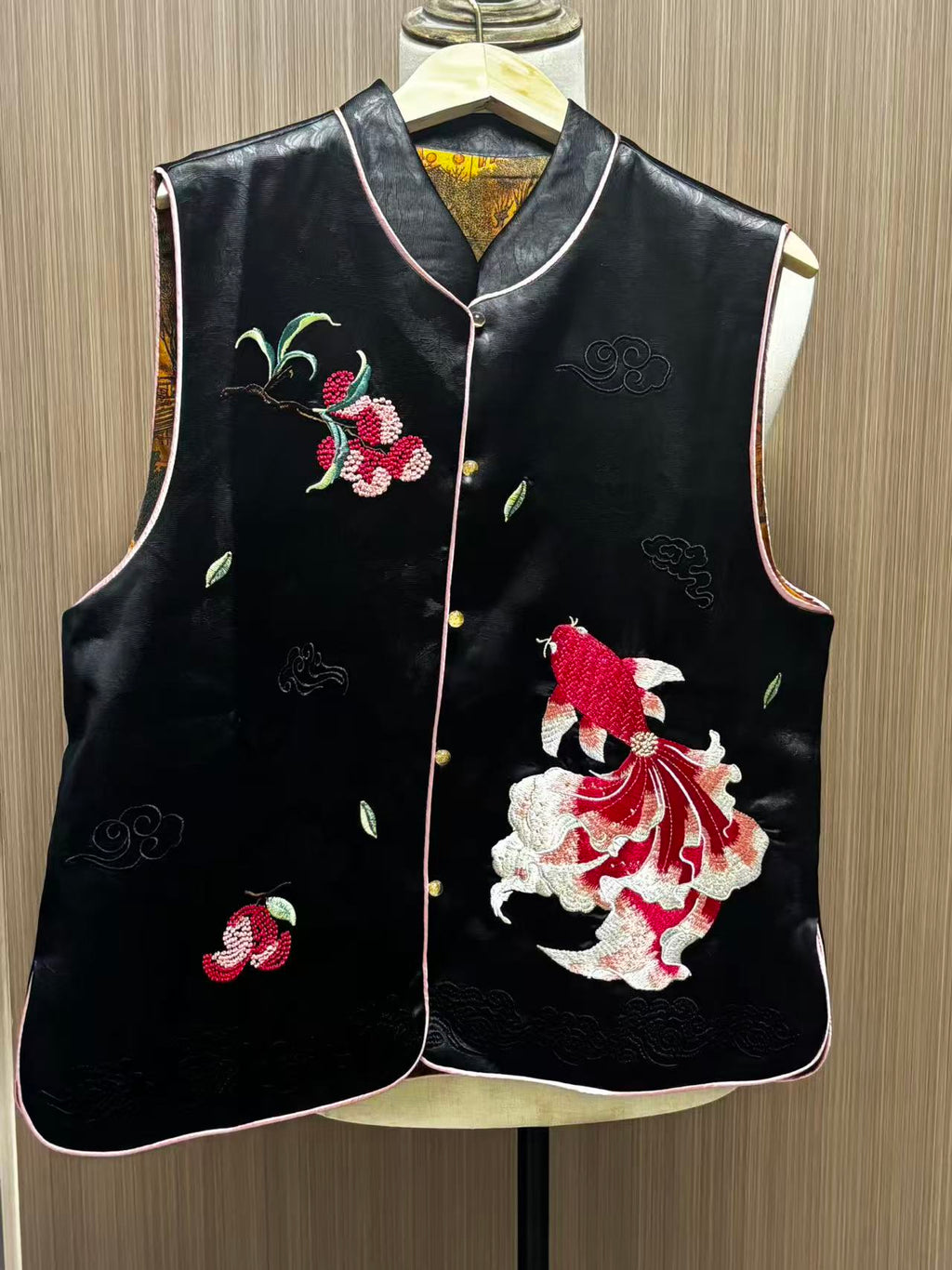 Women's Top Hand-Embroidered Chinese-Style Vest Vintage Stand Collar Vest