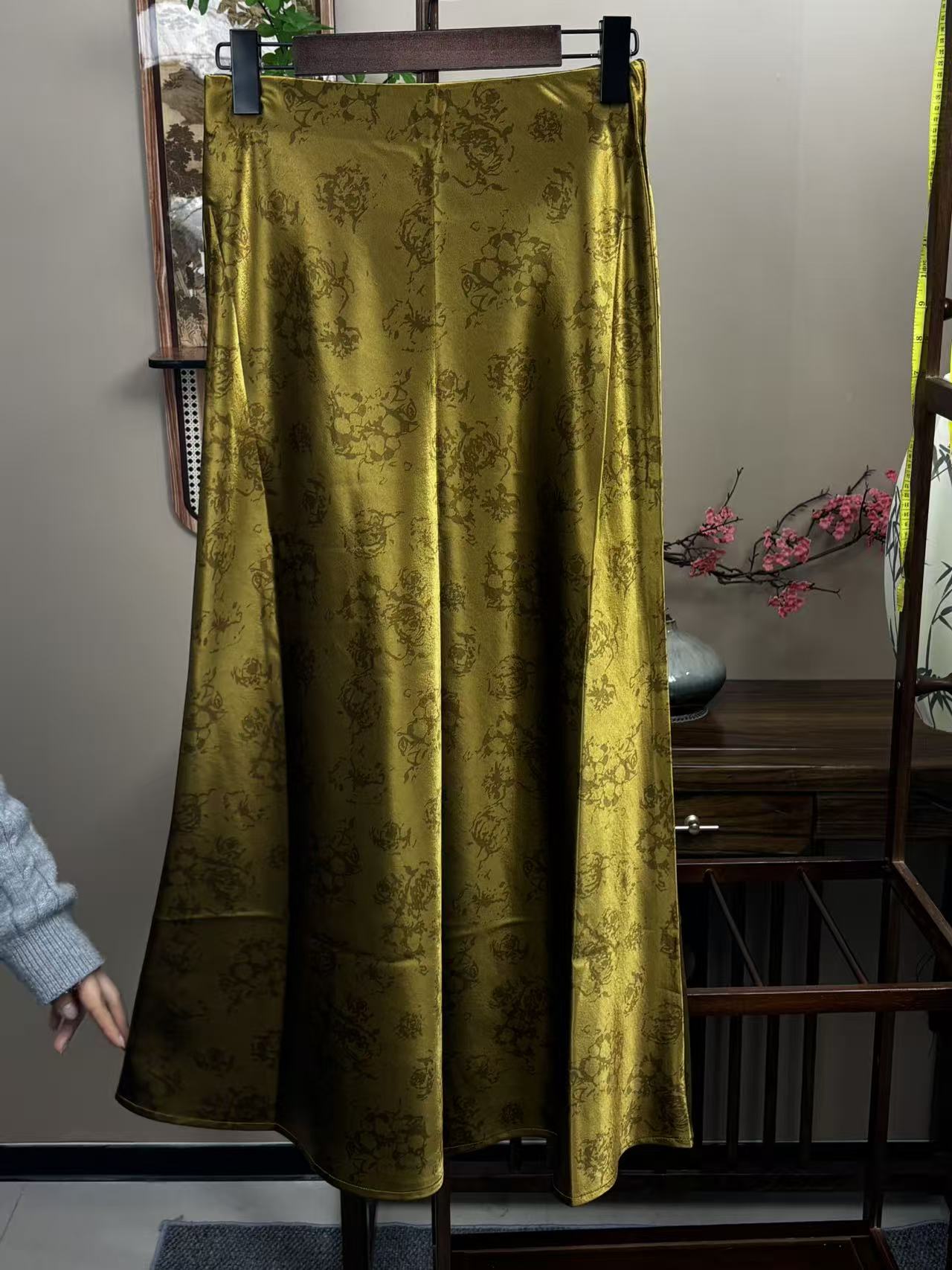 New Chinese-style Jacquard Satin Draped Mermaid Maxi Skirt