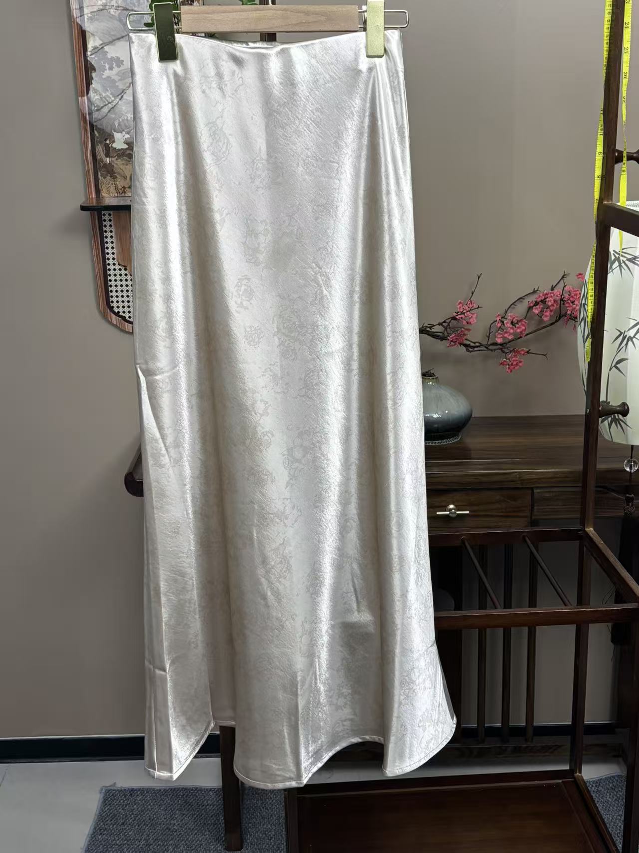New Chinese-style Jacquard Satin Draped Mermaid Maxi Skirt
