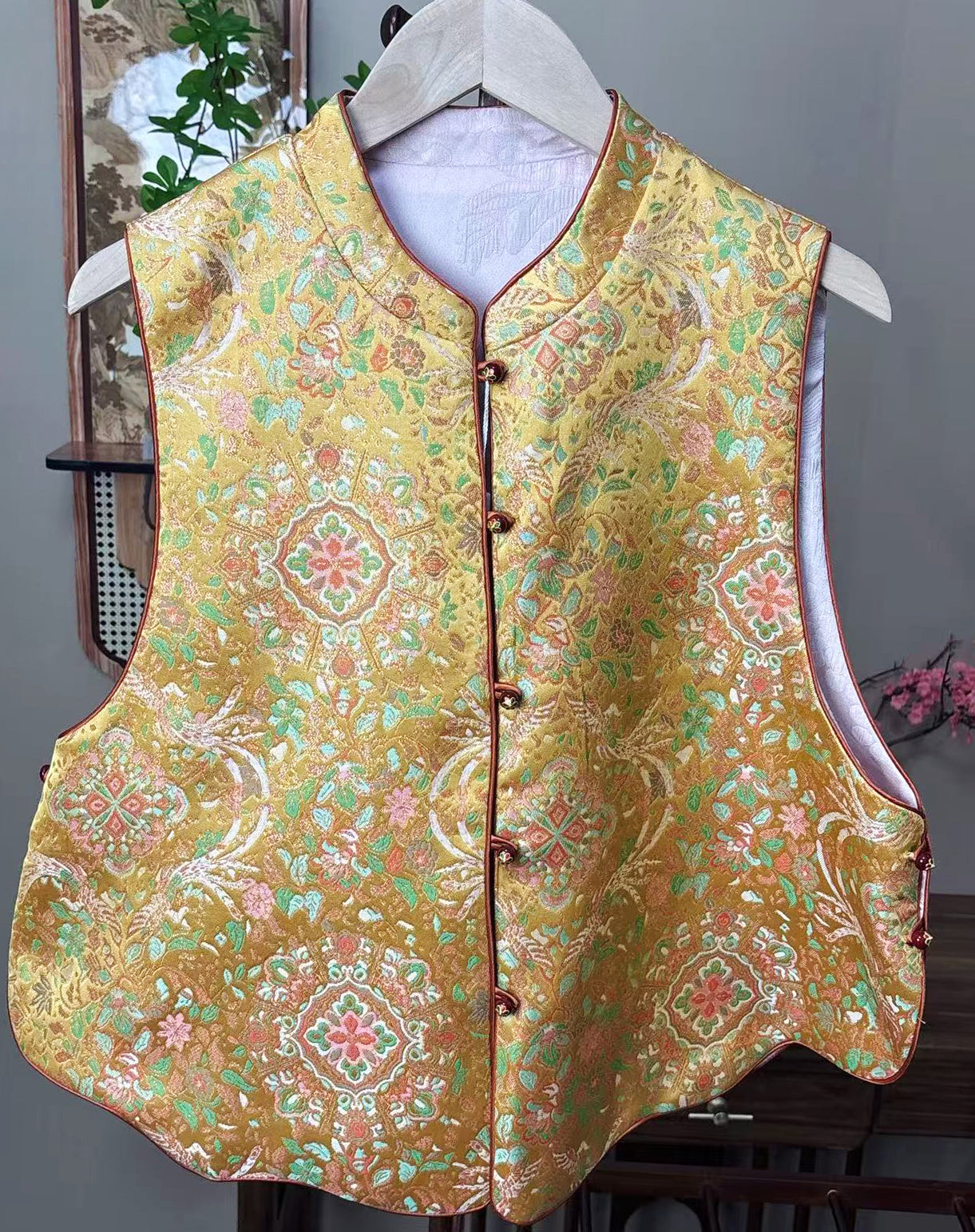 New Chinese-style Gold Brocade Chinese Style Vest