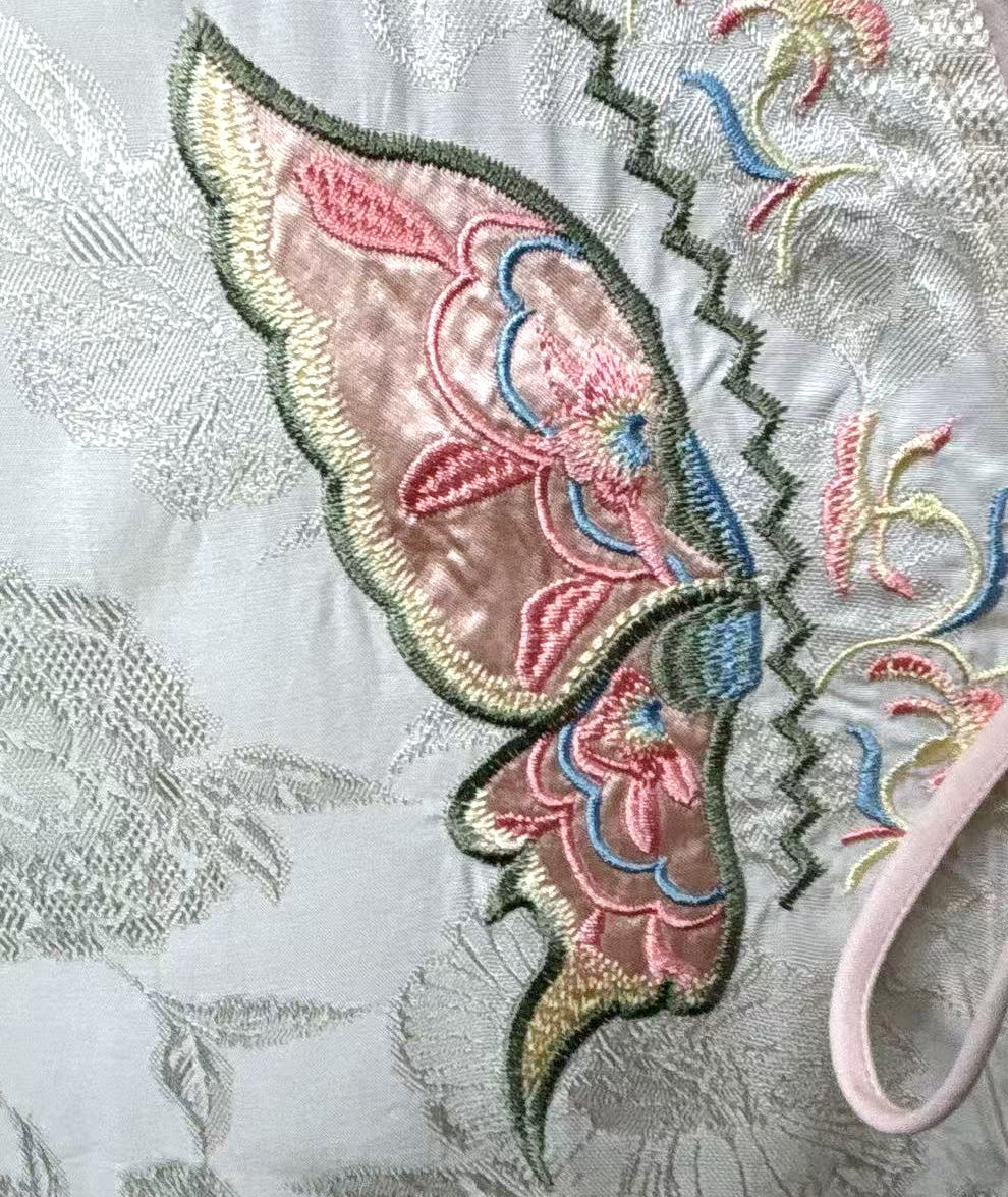 New Chinese-style White Butterfly Embroidered Tie Cardigan