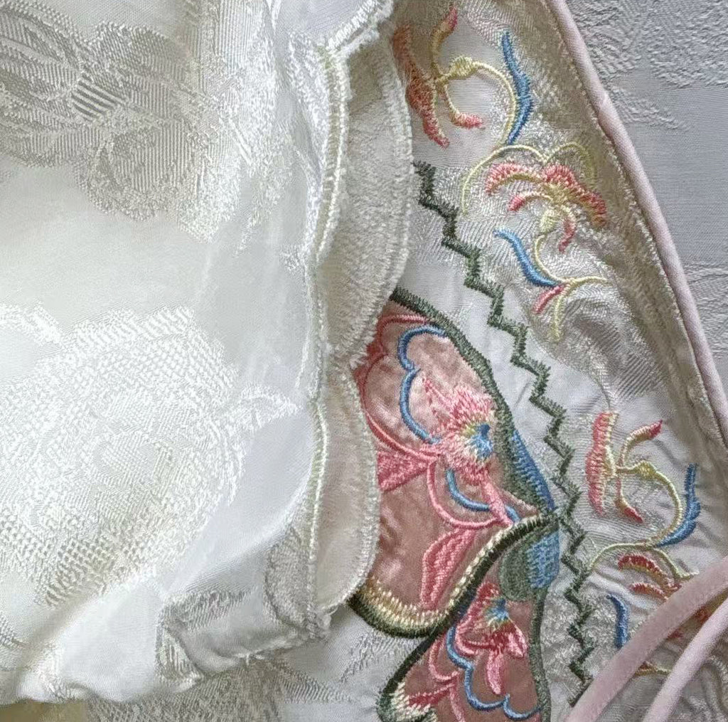 New Chinese-style White Butterfly Embroidered Tie Cardigan