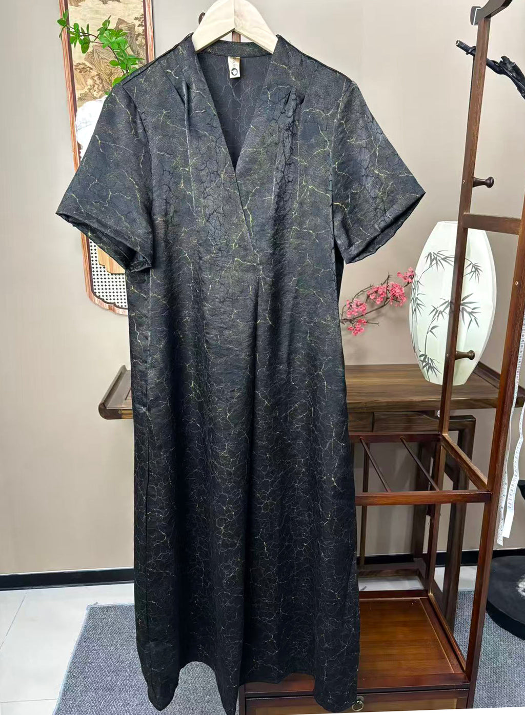 New Chinese-style  Crackle Jacquard V-Neck Chinese Style Midi Dress