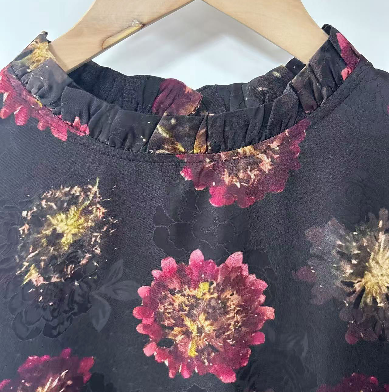 New Chinese-style Black Floral Jacquard Chinese Sleeveless Top