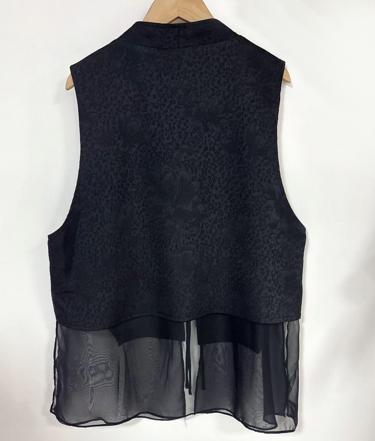 New Chinese-style Black Pavilion Embroidered Vest