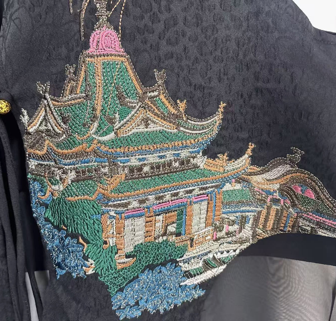 New Chinese-style Black Pavilion Embroidered Vest