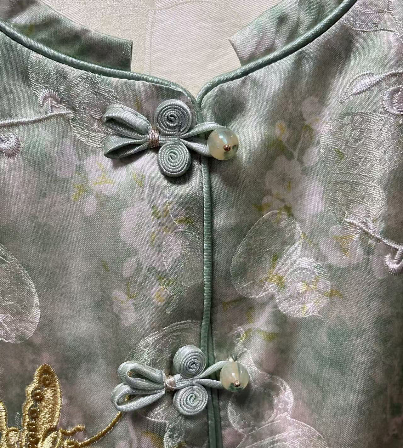 New Chinese-style Light Green Butterfly Embroidered Chinese Vest