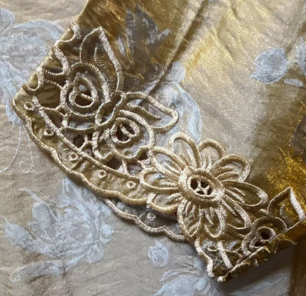 New Chinese-style Gold Floral Jacquard Lace Chinese Blouse