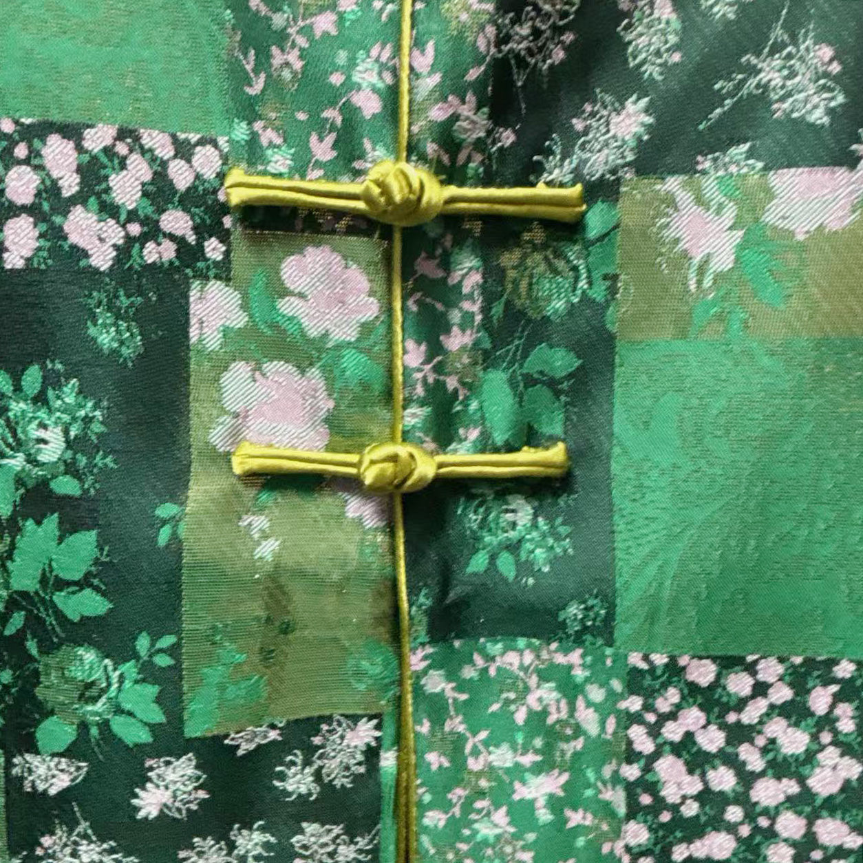 New Chinese-style Green Patchwork Chinese Frog Button Vest