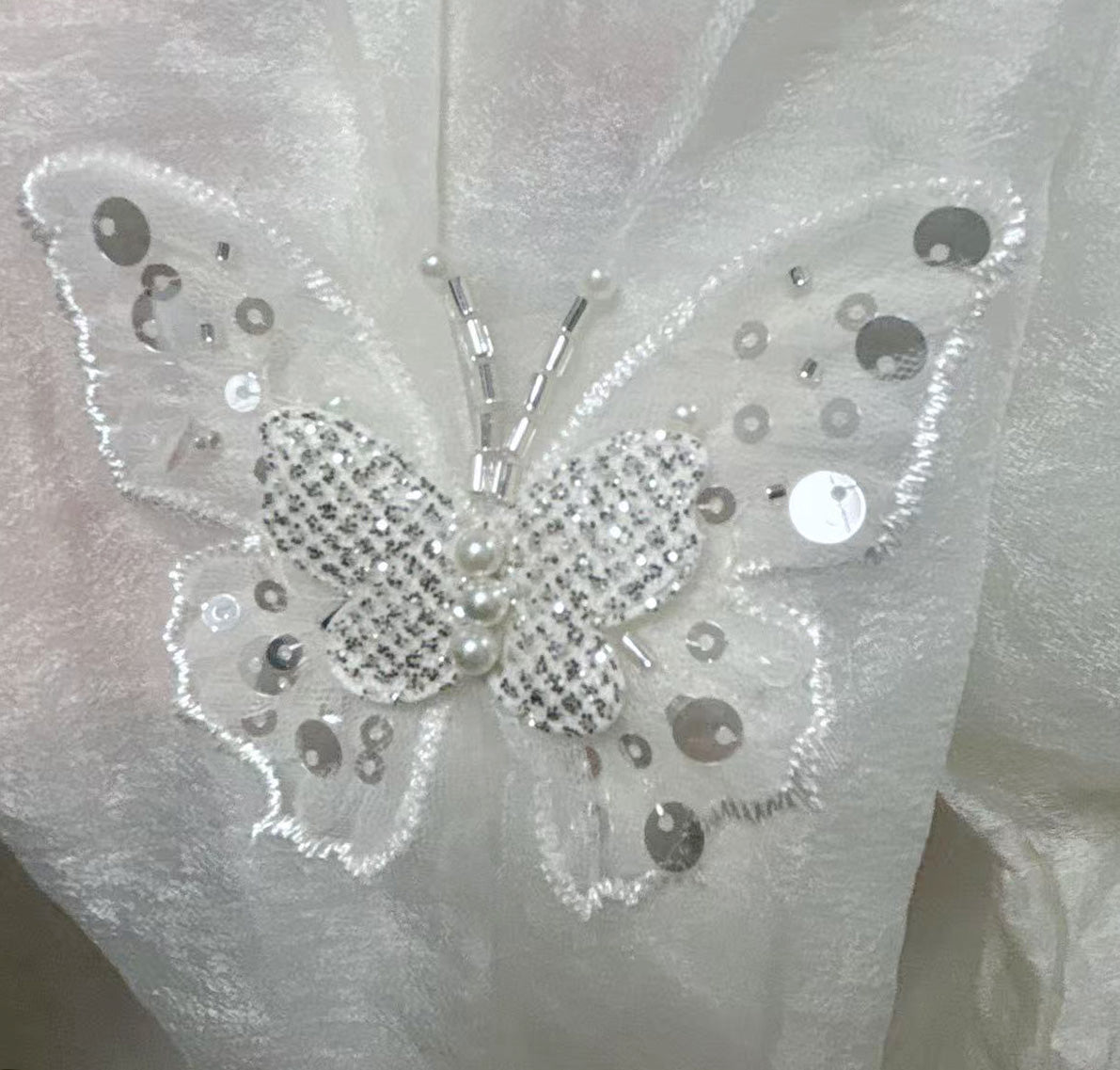 New Chinese-style White Butterfly Embroidered Stand Collar Blouse