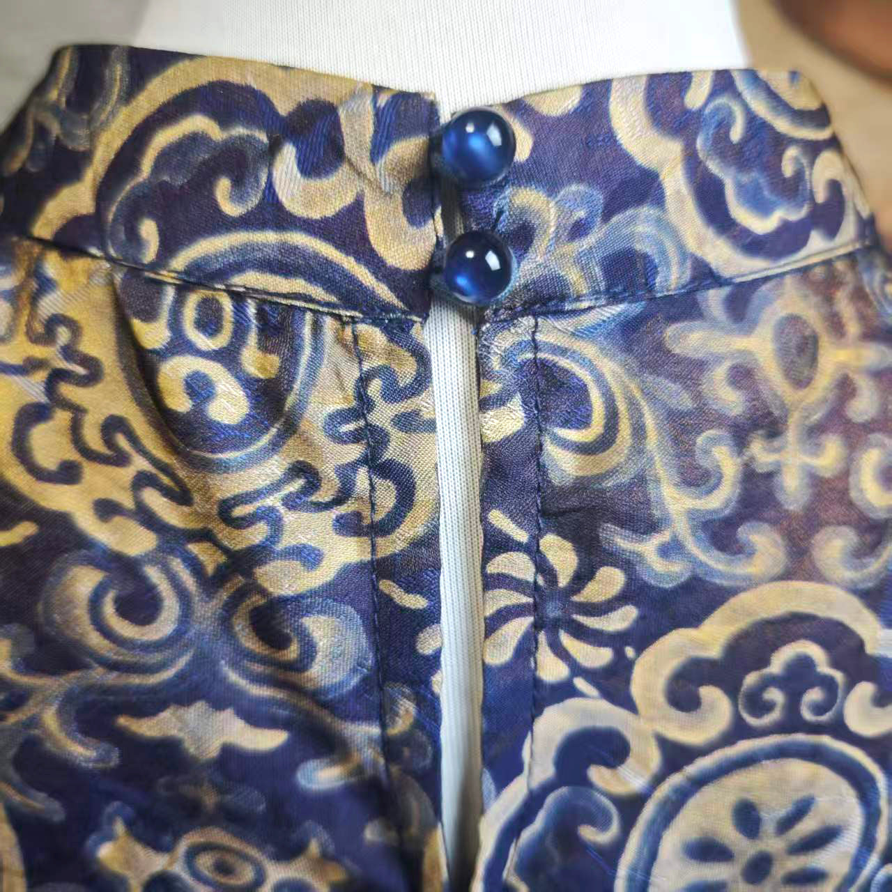 Women's top, printed sleeveless vest, silk belt shirt, elegant temperament