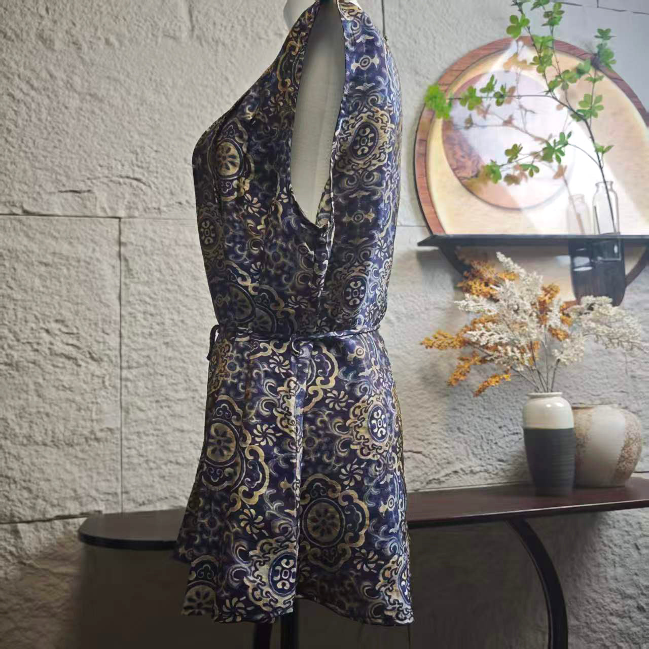 Women's top, printed sleeveless vest, silk belt shirt, elegant temperament