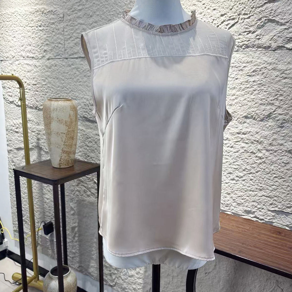 New Chinese-style Beige Ruffle Neck Sleeveless Blouse