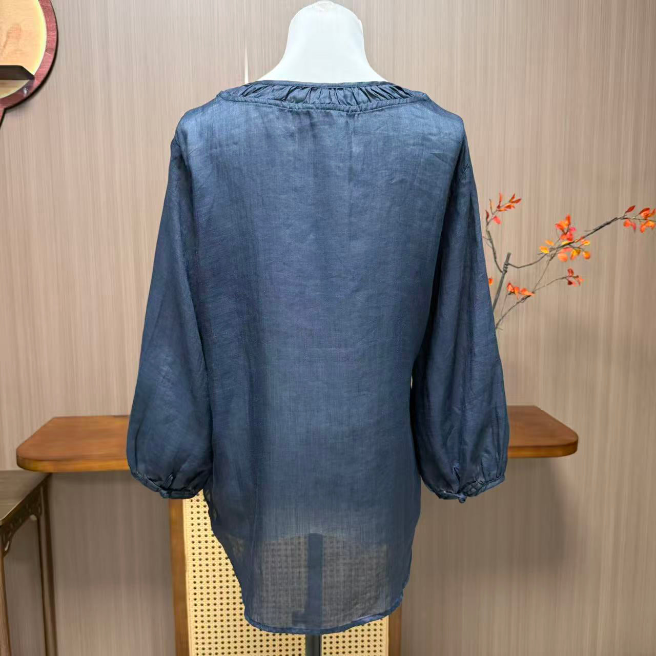 New Chinese-style Navy Bamboo Embroidery Linen Blouse