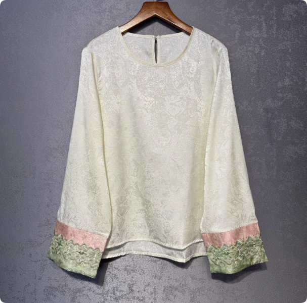 New Chinese Style Jacquard Round Neck Top, Contrast Embroidery Cuff Loose Long Sleeve Blouse