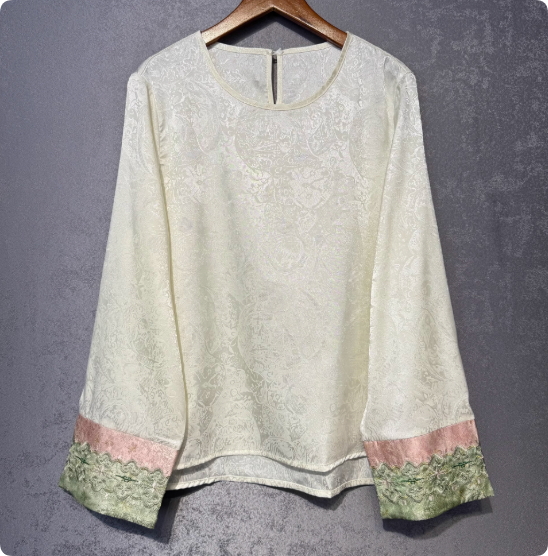 New Chinese Style Jacquard Round Neck Top, Contrast Embroidery Cuff Loose Long Sleeve Blouse