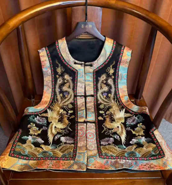 New Chinese-style Heavy Phoenix Embroidery Frog Button Vest