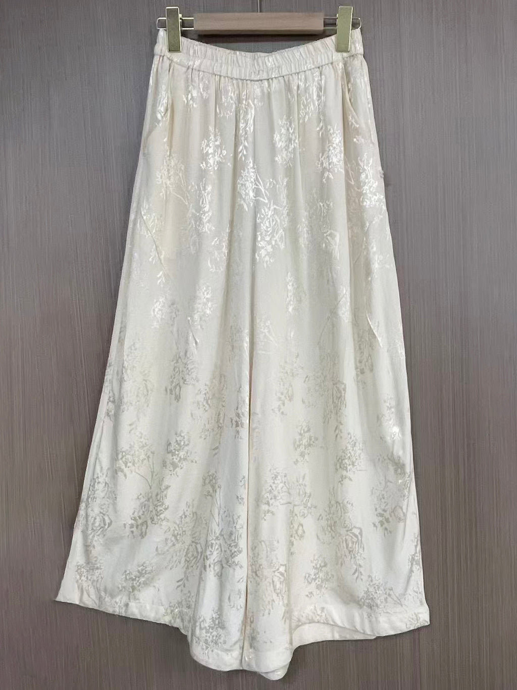 New Chinese-style High-Waisted Draped Satin Trousers
