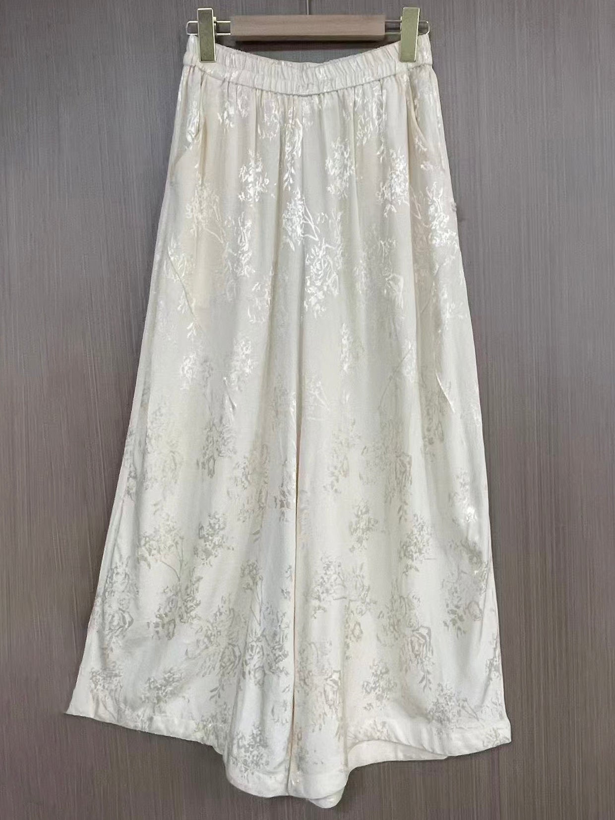 New Chinese-style High-Waisted Draped Satin Trousers